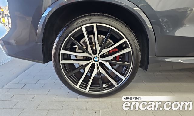BMW X5 M50i — пробег 103 429 км — фото 5 из 5
