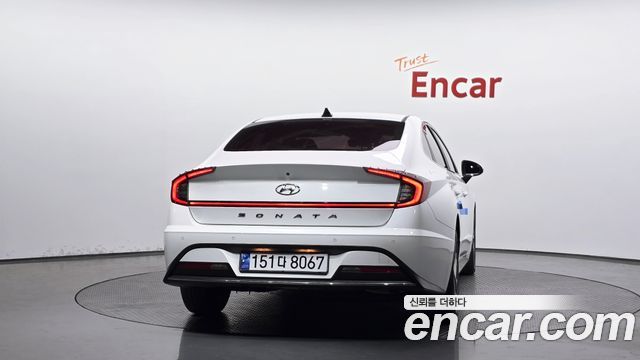 Hyundai Sonata 2.0 Premium — пробег 128 227 км — фото 4 из 5