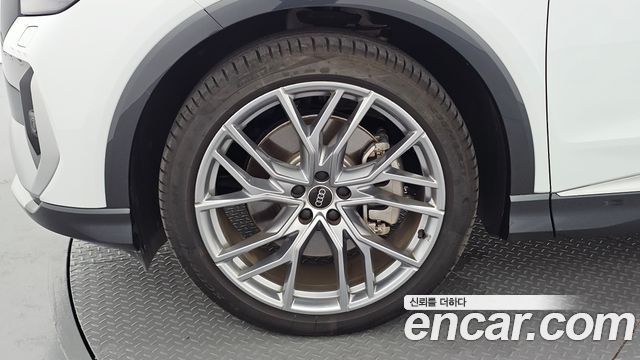 Audi Q4 e-tron из Кореи Encar