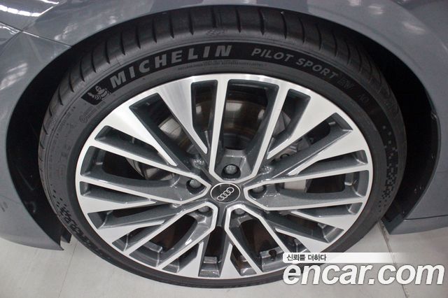 Audi A6 e-Tron Performance Advanced — пробег 2 700 км — фото 5 из 5