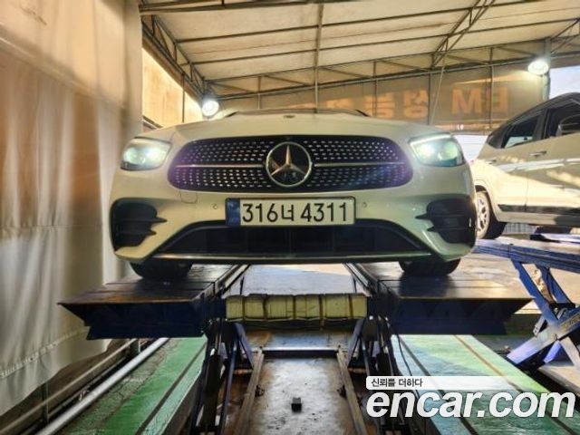Mercedes-Benz E-Class E220d 4MATIC AMG Line — пробег 37 244 км — фото 1 из 2