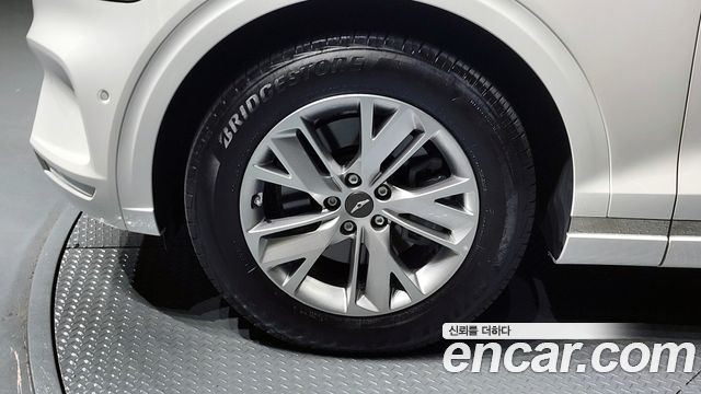 Genesis GV70 из Кореи Encar